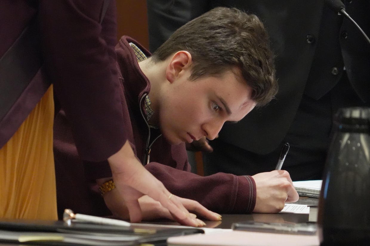 18-year-old sentenced to life without parole for fatally shooting 5 in ...