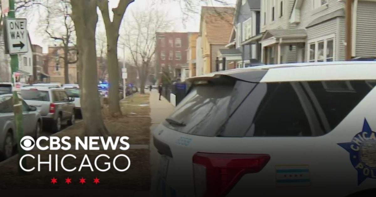 Boy, 17, shot and killed inside bedroom in Logan Square - CBS Chicago