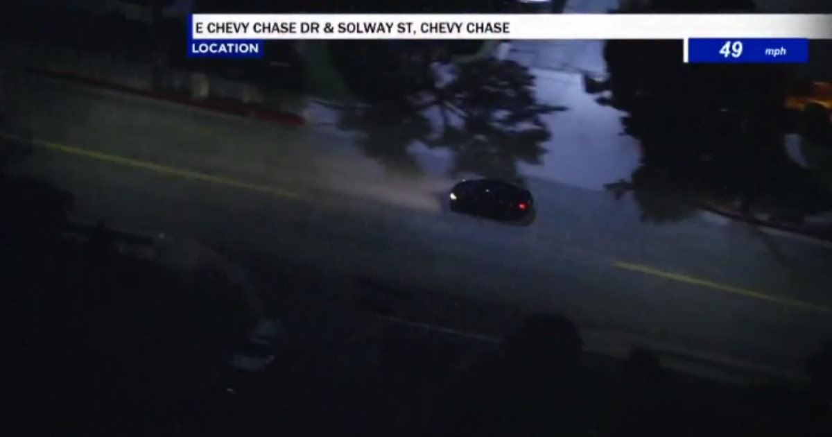 Stolen vehicle suspect leads LA police on lengthy pursuit