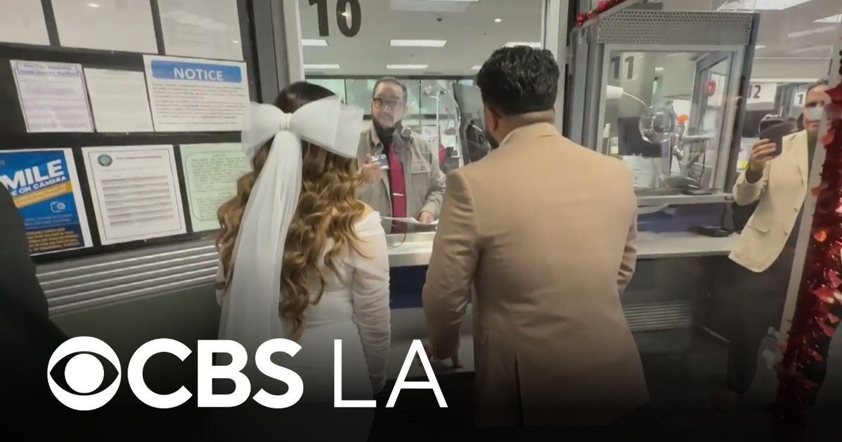 San Bernardino County's Hall of Records opens for Valentine's Day, dozens of couples married