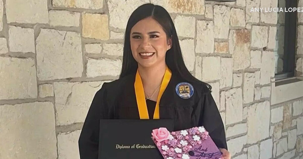 Judge orders return of Texas teen mistakenly deported despite court order