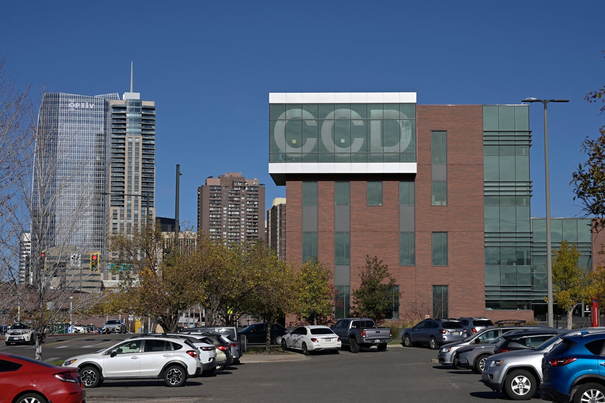 Nonprofit offering free tax preparation services for Coloradans - CBS ...