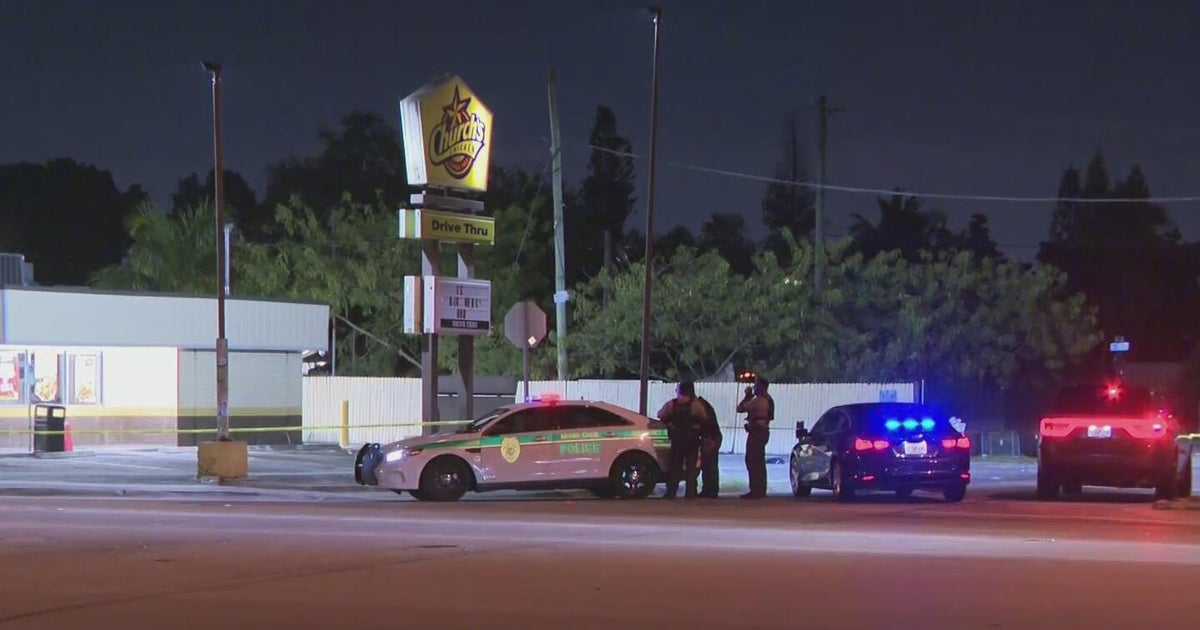 3 shot during attempted robbery of security guard in northwest Miami-Dade, sheriff’s office says