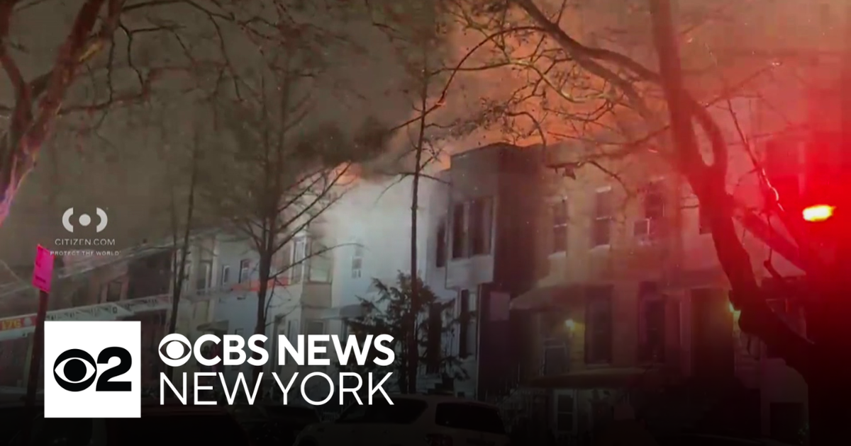 1 injured after large Brooklyn fire, FDNY says - CBS New York