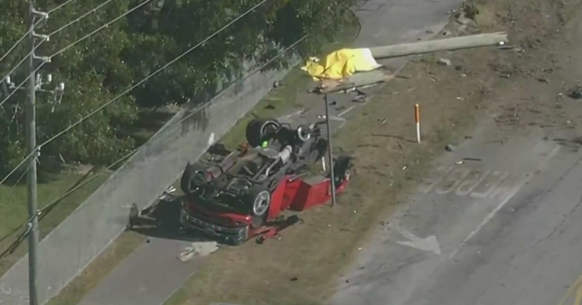 1 dead, 1 critically injured after tow truck rollover crash in Southwest Miami-Dade