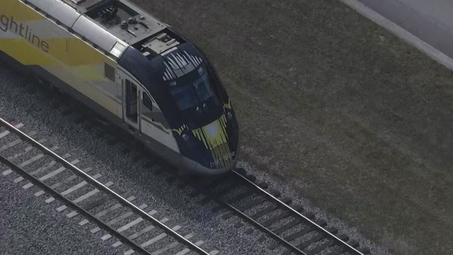 cbsmiami-brightline-train.jpg 