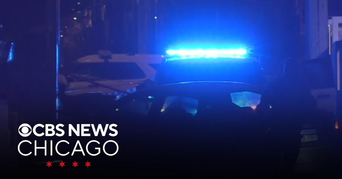Man critically hurt in shooting, crash on Chicago's Lower West Side ...