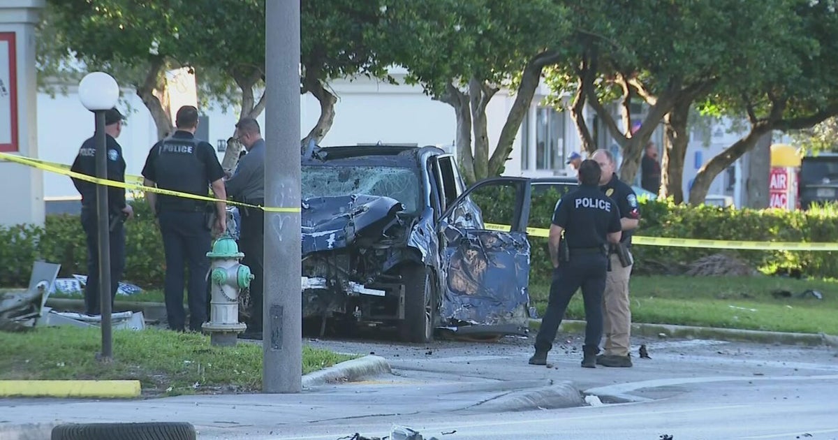Injuries reported in crash involving vehicle, pedestrian in Hollywood, officials say
