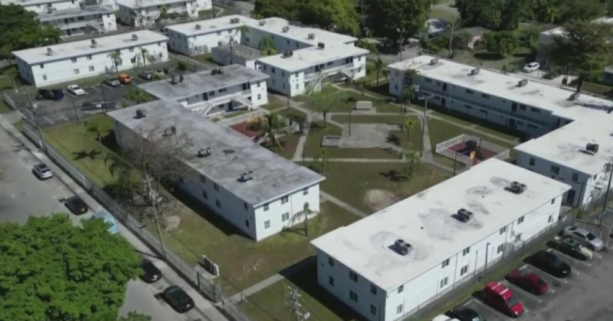 Gladeview woman sees big changes from her landlord after a CBS Miami investigation of her mold-filled apartment