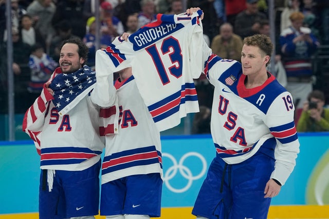 U.S. men's hockey honors Johnny Gaudreau after gold medal victory over  Canada - CBS Philadelphia