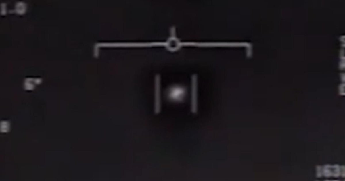 Pilot who saw alleged UFO in 2004 reacts to Trump order to release docs related to aliens