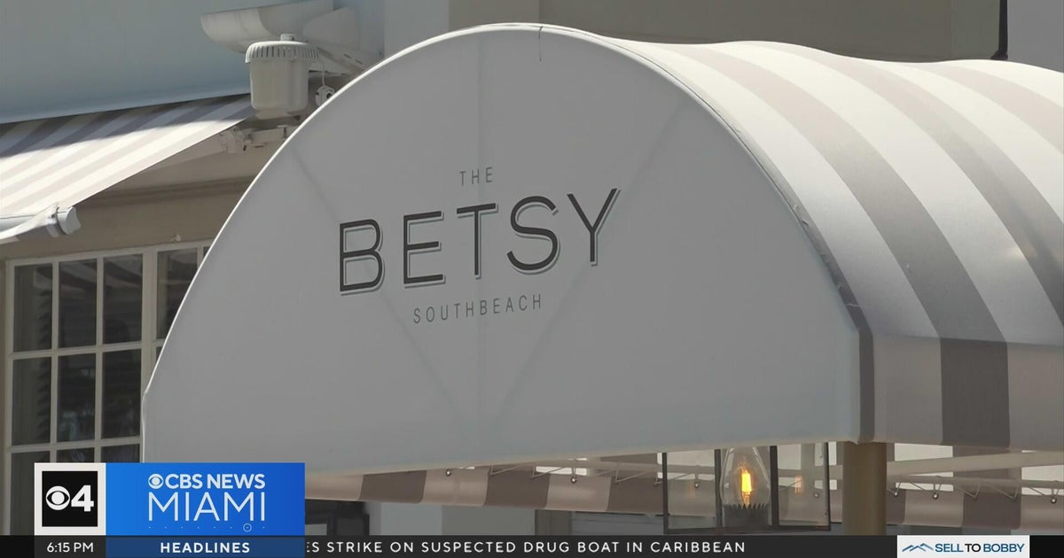 Hotels cash in on extended stays as snowstorm flight cancellations trap tourists in Florida