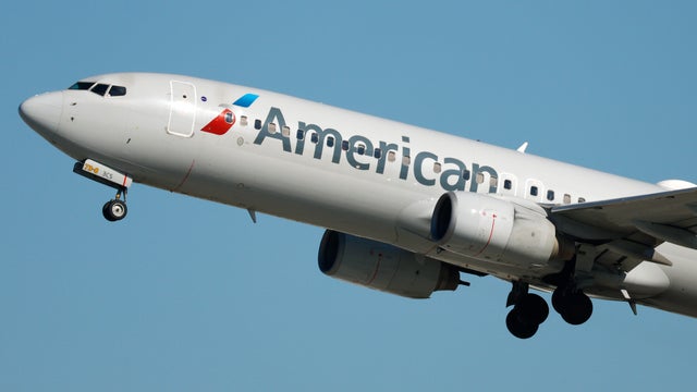 American Airlines Departs Los Angeles International Airport 