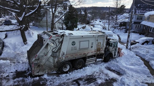 Snow plow stuck on Staten Island street 