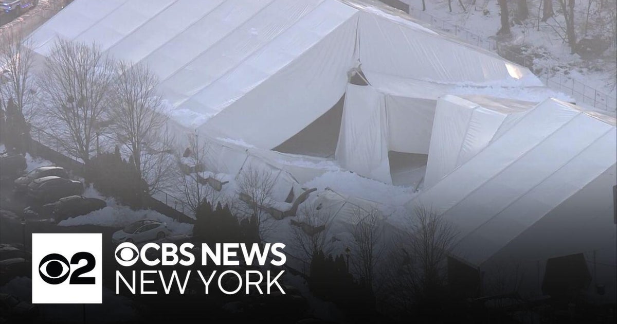 Ice rink roof partially collapses in Westfield, N.J. - CBS New York
