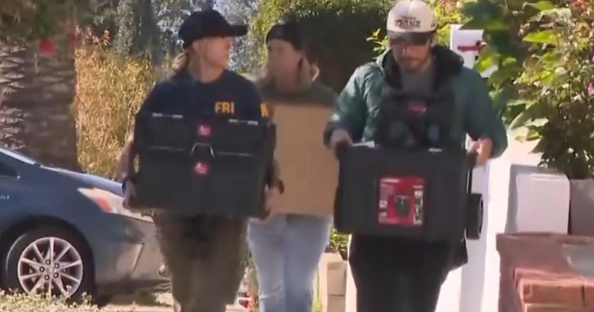 Reasons behind FBI raid of Los Angeles schools chief Alberto Carvalho's home unclear