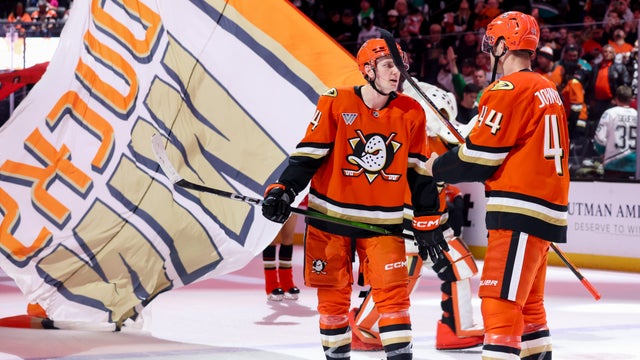 Winnipeg Jets v Anaheim Ducks 