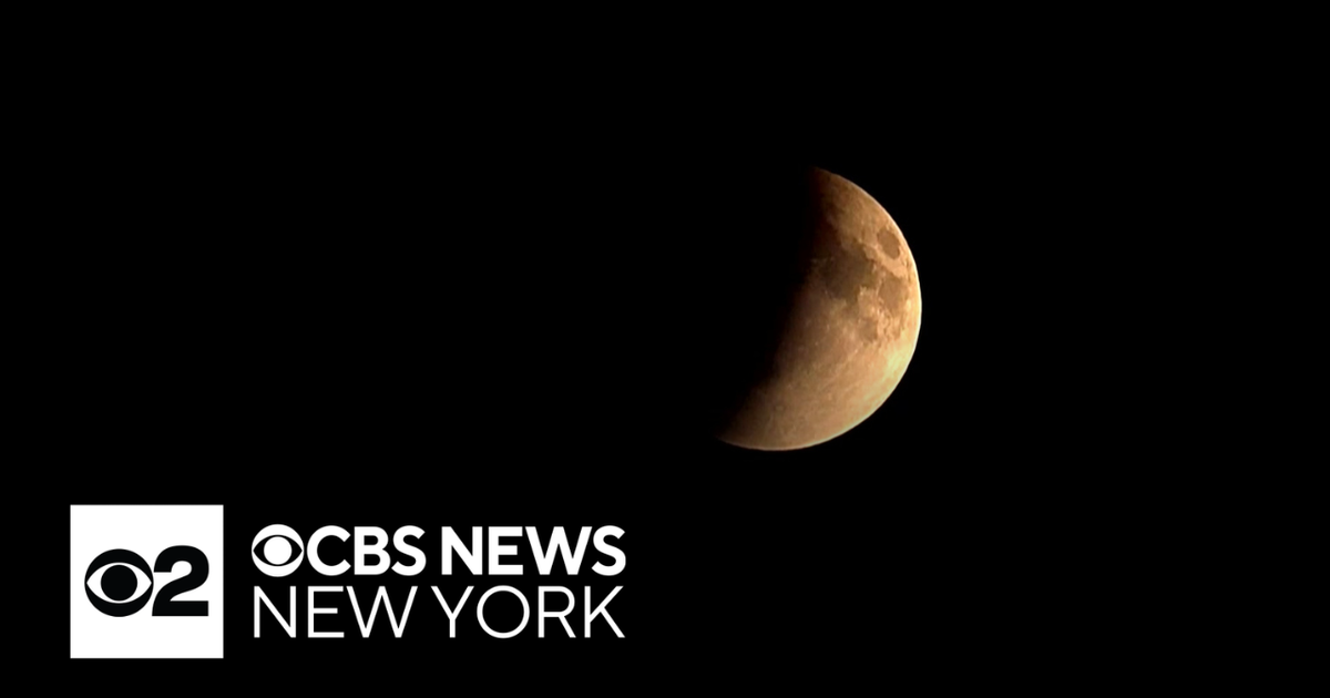 Total lunar eclipse will be visible from New York - CBS New York