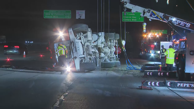 110-freeway-cement-truck.png 