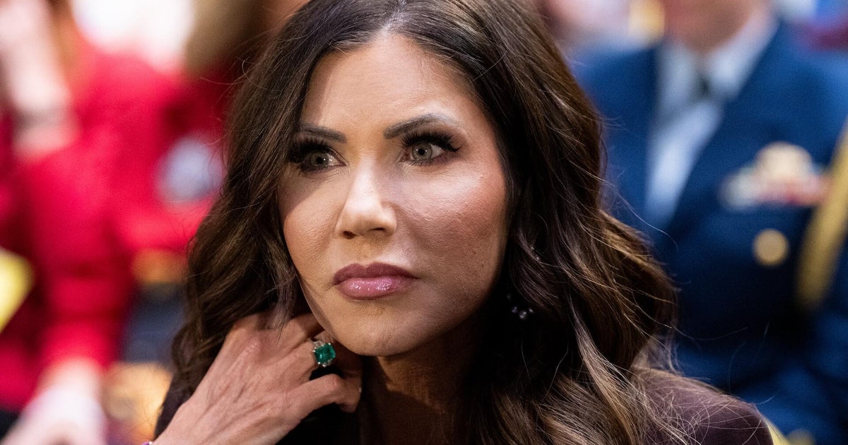 Noem denies blaming Stephen Miller for domestic terrorism claims about Renee Good, Alex Pretti