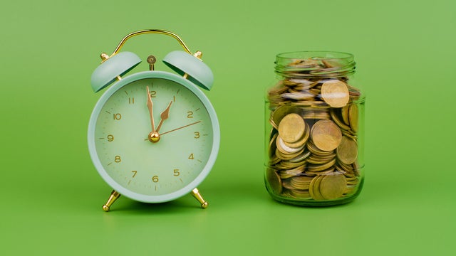 Money and working time Earn money and save money effectively Financial growth and investment Financial success 