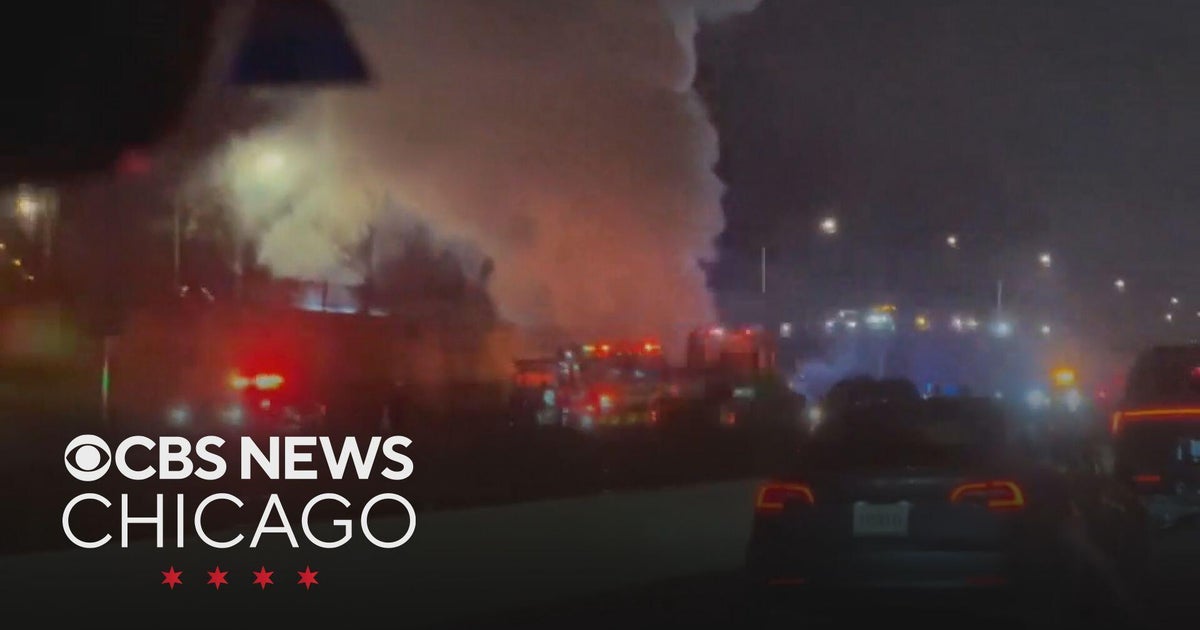 Person killed in fiery crash on Kennedy Expressway - CBS Chicago