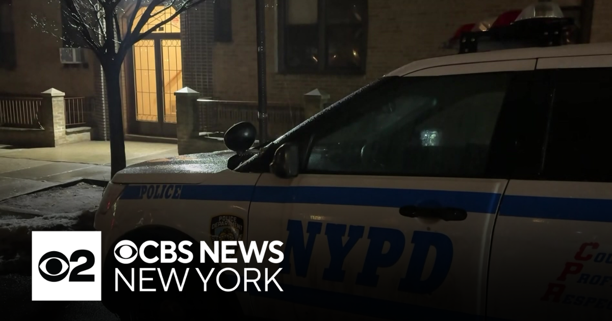 Man arrested for murdering his neighbor in Queens, police say - CBS New ...