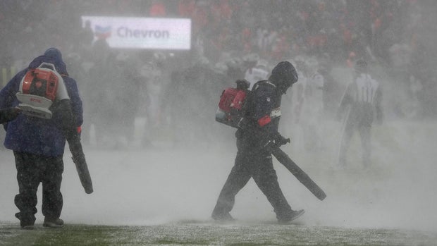 Patriots celebrate return to Super Bowl after 10-7 win over Broncos in AFC Championship 