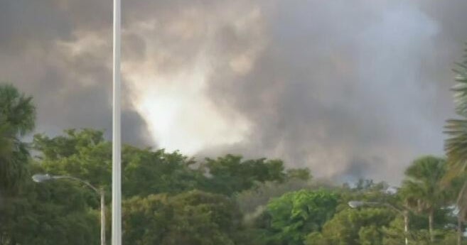 Warehouse fire fight continues as no injuries have been reported in Miami-Dade