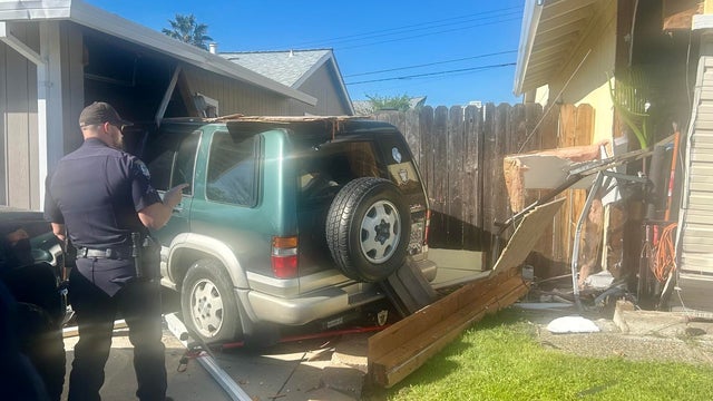 car-into-home-citrus-heights.jpg 