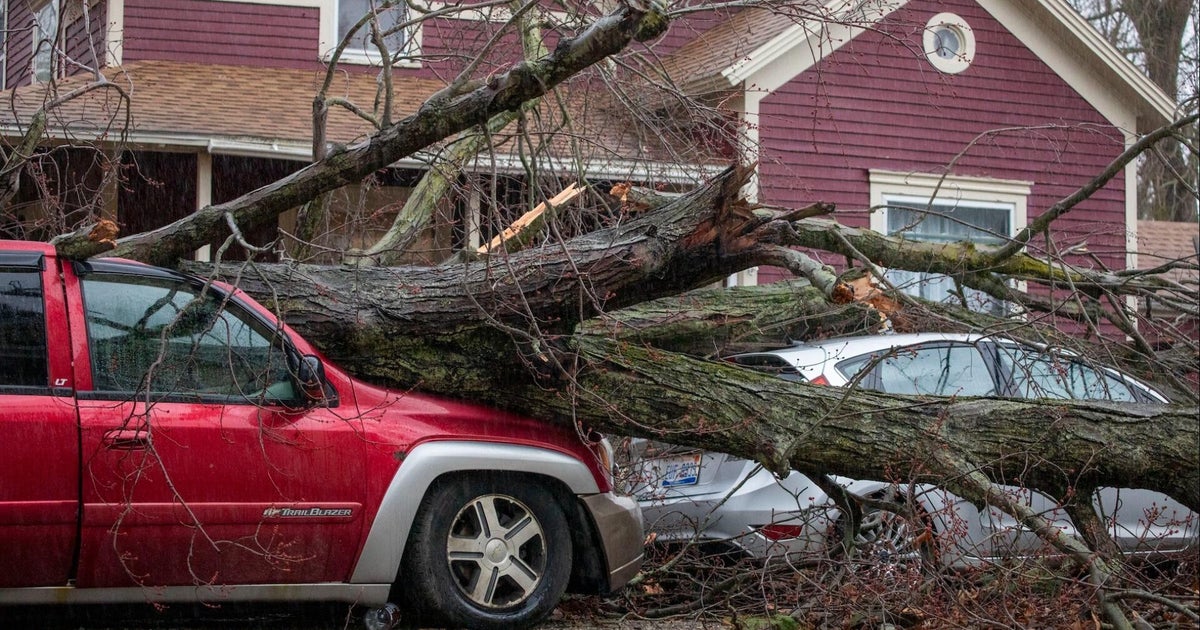 Deadly tornadoes and storms slam central U.S.