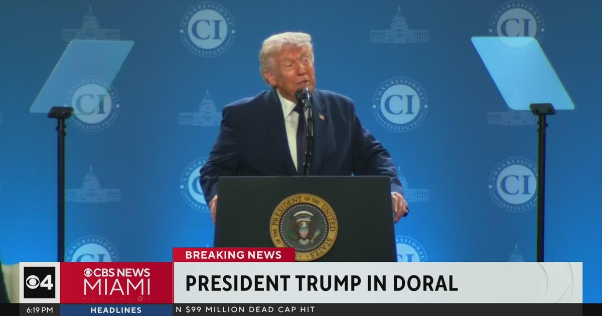 Trump addresses global crises in Doral; Miami’s Venezuelan community gathers nearby