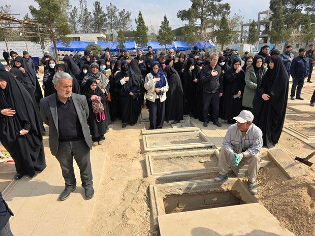 iran-funeral-burial-tehran-march-10.jpg 
