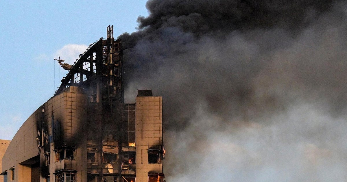 Iran threatens to shut down Persian Gulf shipping lanes as it launches new attacks