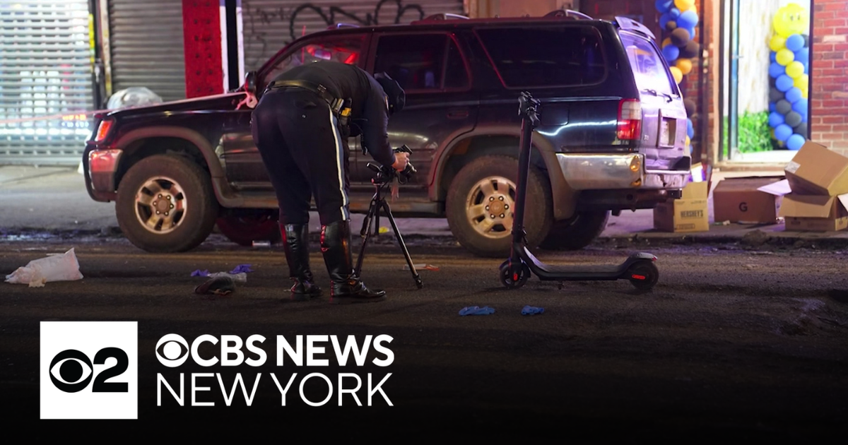 Man dies after scooter accident in Queens, police say - CBS New York