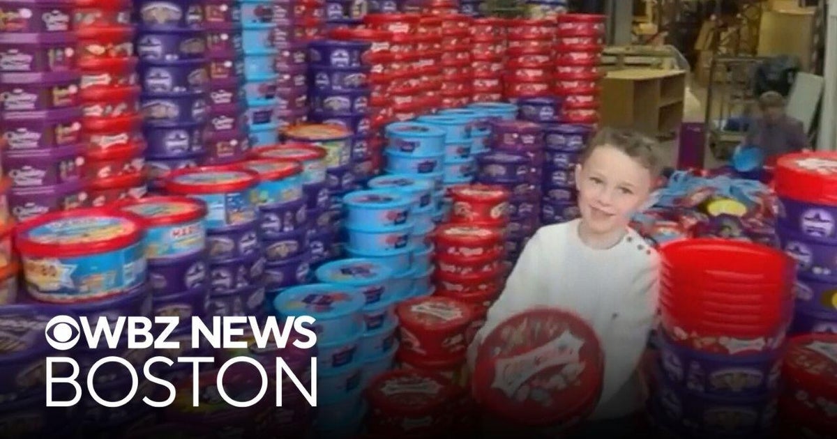 7-year-old collects thousands of candy containers to recycle them - CBS ...