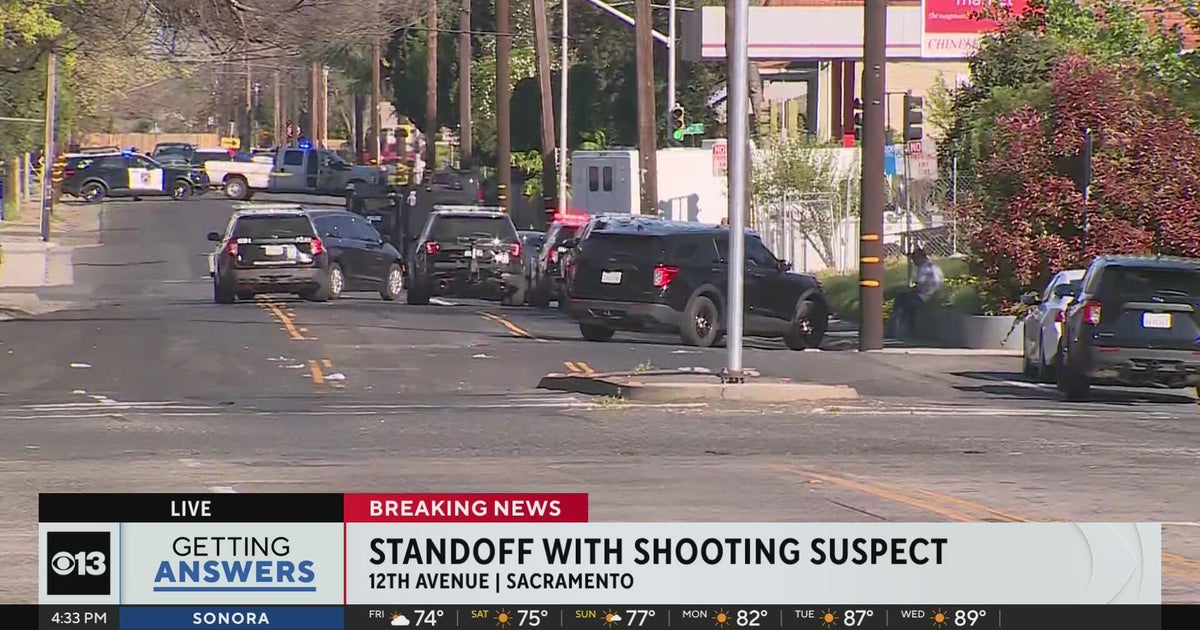 Sacramento police engage in standoff with shooting suspect in Oak Park ...