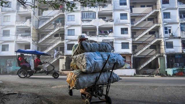 TOPSHOT-CUBA-US-CRISIS-TALKS 