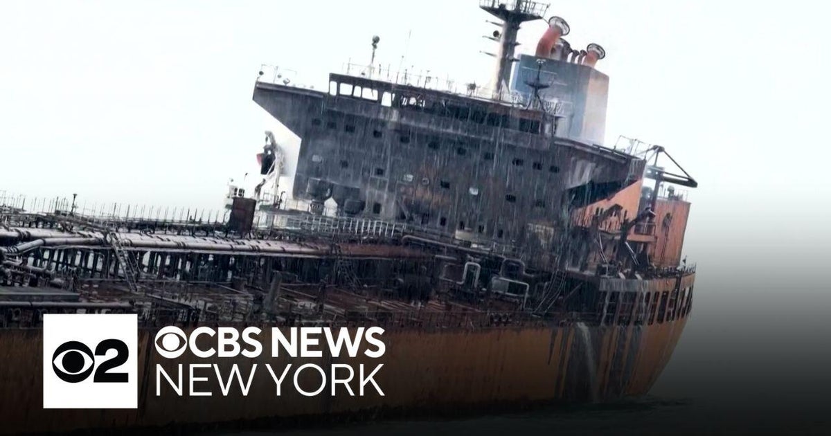 U.S. bombs one of Iran's main oil hubs