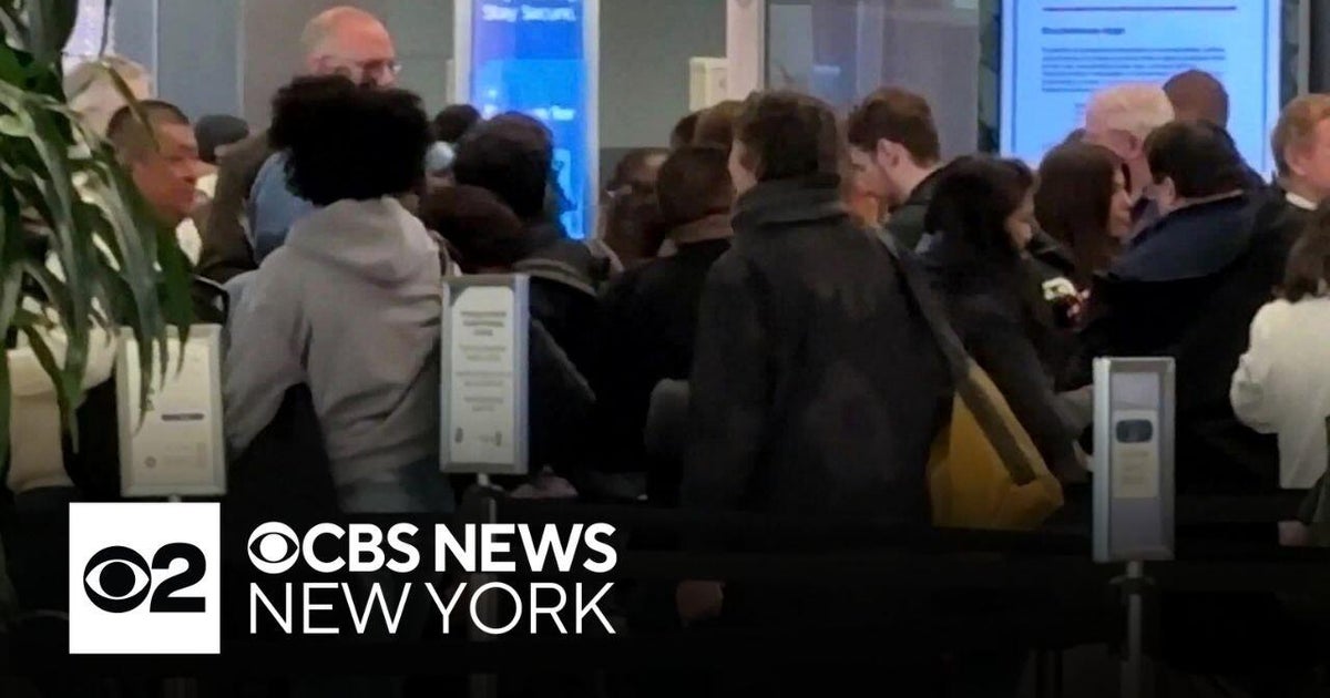 TSA checkpoint lines getting longer across U.S. amid partial government shutdown