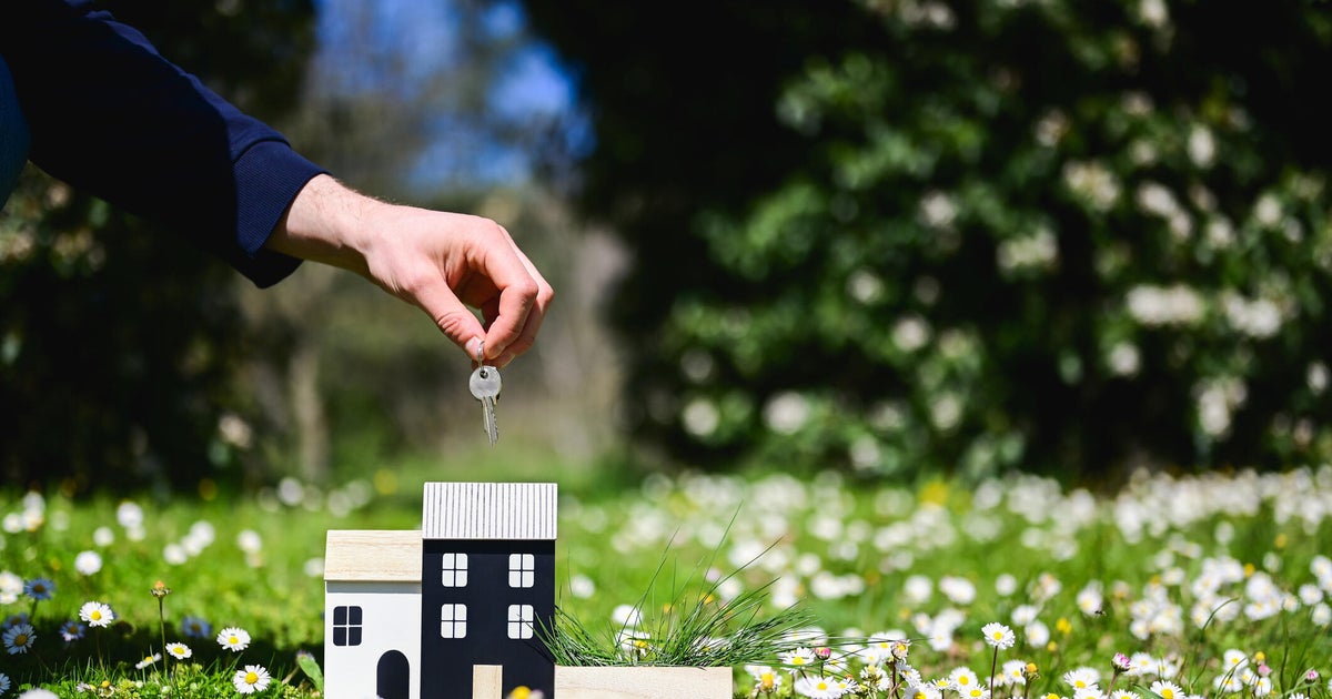Is spring still the best time to buy a home? Experts weigh in
