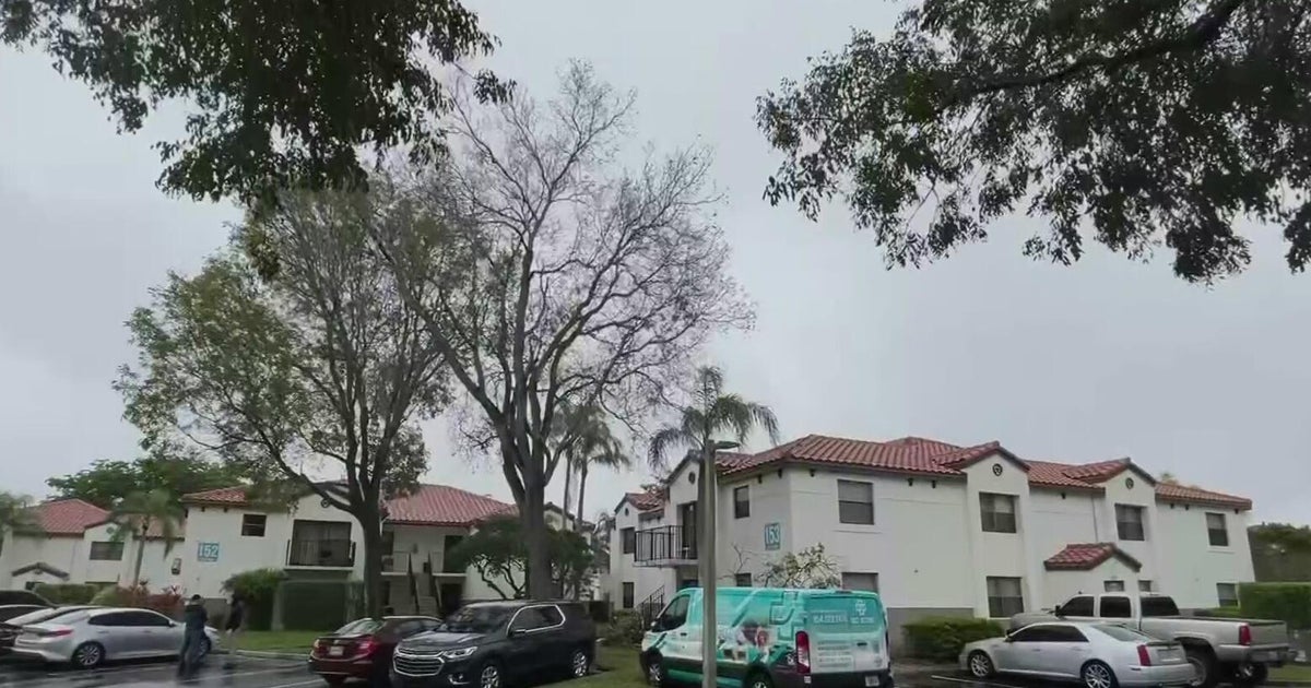 Neighbors reporting explosions as FBI and ATF agents raid Pembroke Pines apartment
