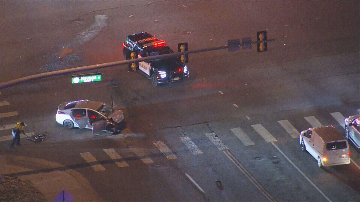 Aurora police investigate crash, arrest driver after failed traffic ...