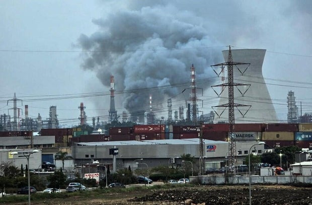 israel-refinery-strike-iran-haifa.jpg 