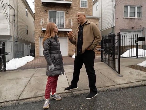faith-salie-with-cory-booker-in-newark.jpg 