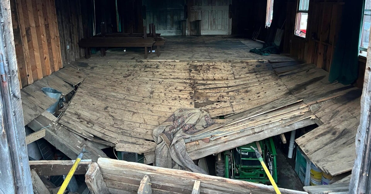 Floor collapses at New Hampshire wedding venue, 6 hurt as dozens of guests fall into basement