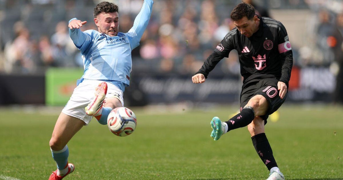 Lionel Messi scores on free kick, sets up winning goal as Inter Miami edges NYCFC