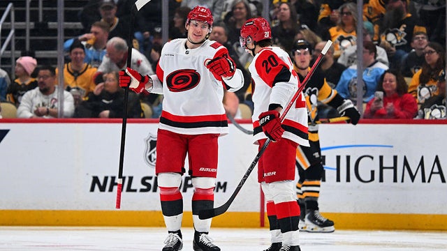 Carolina Hurricanes v Pittsburgh Penguins 