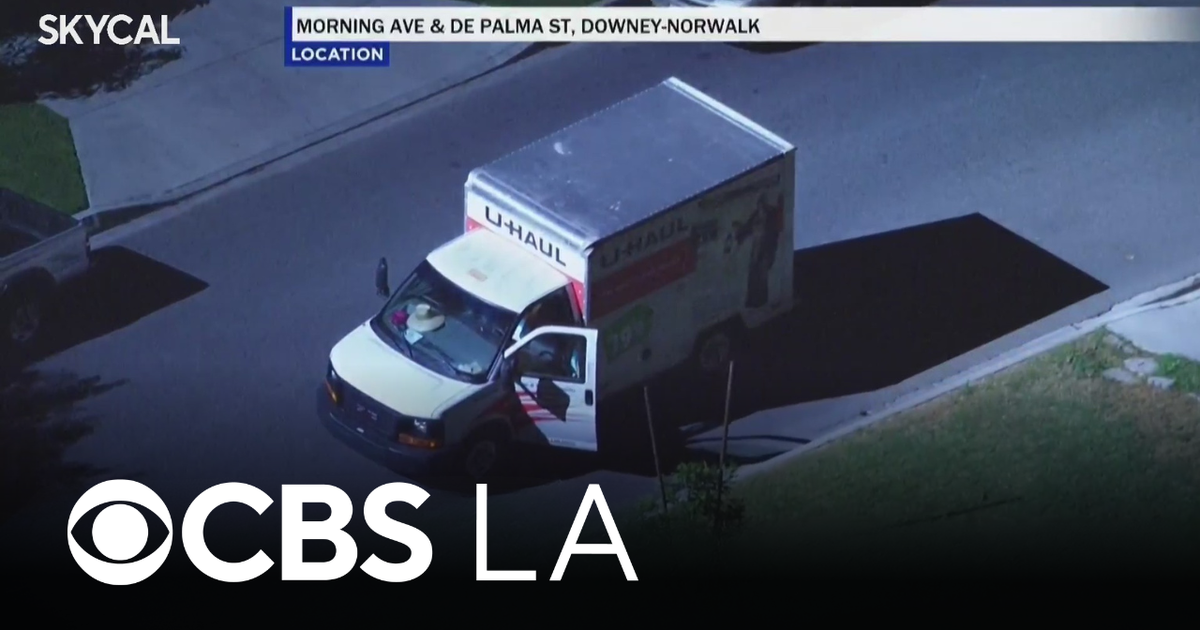Robbery suspect arrested after East LA pursuit in U-Haul box truck ...