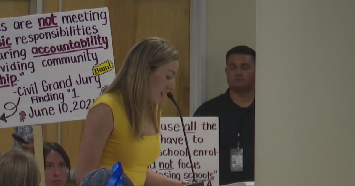 Parents, students speak out about possible school closures in San Jose at meeting
